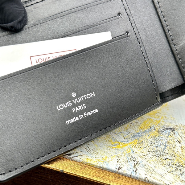 LVコピーウォレット着用イメージ